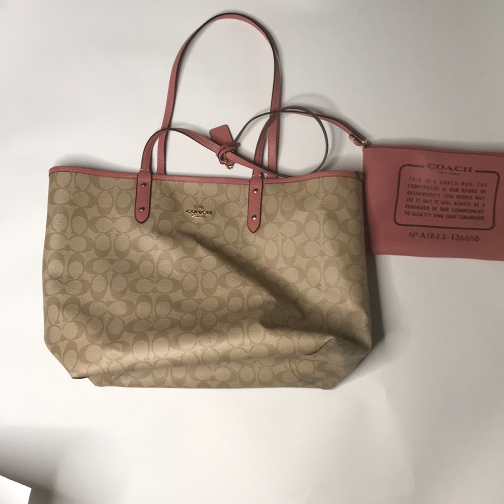 Reversible Coach Purse 💕💕